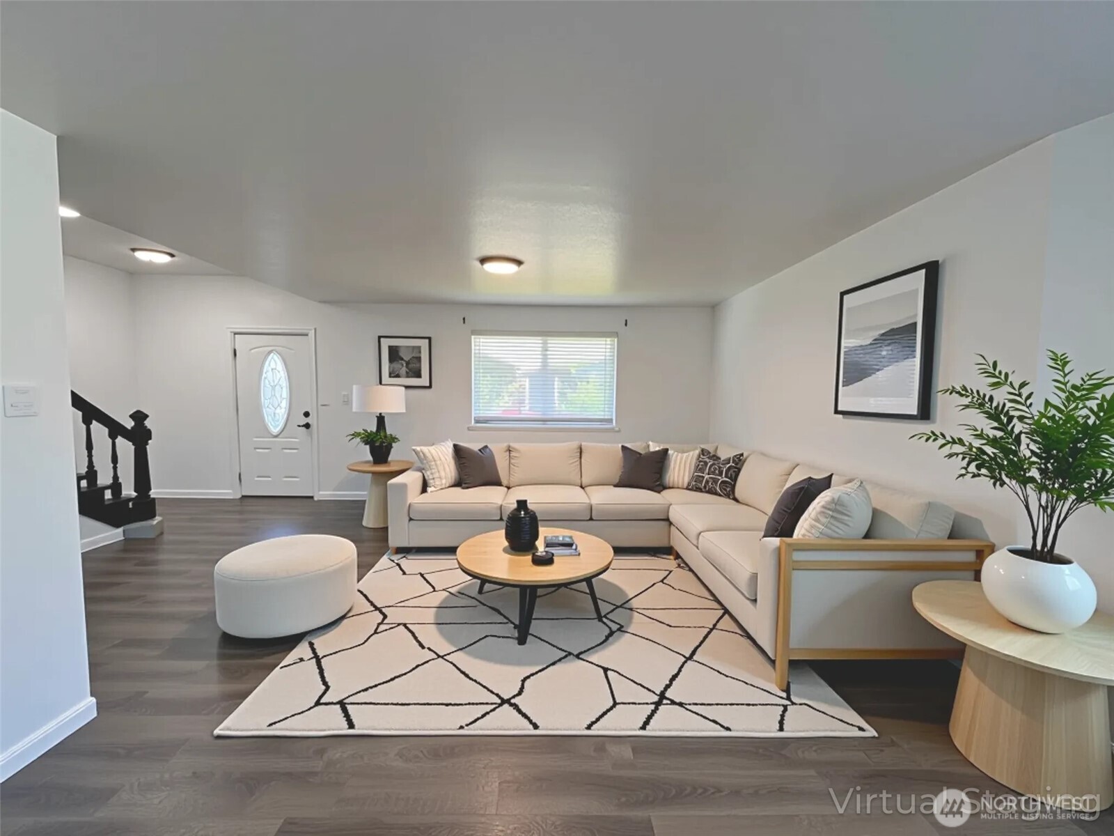 922 Eklund Ave