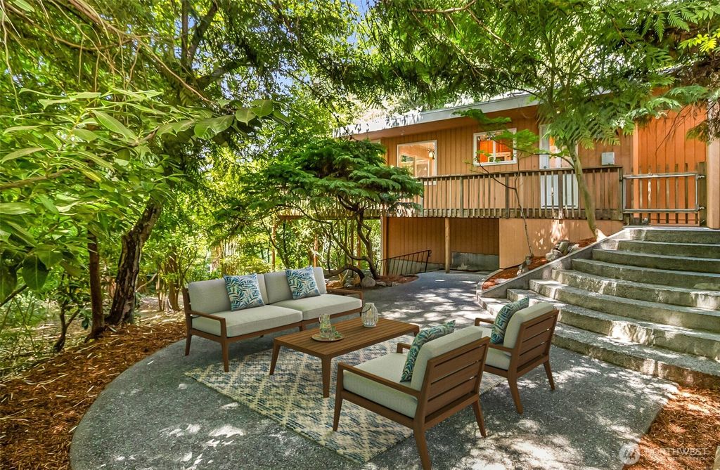 Photo of 23224 35th Avenue W, Brier, WA 98036 (MLS # 2407160)