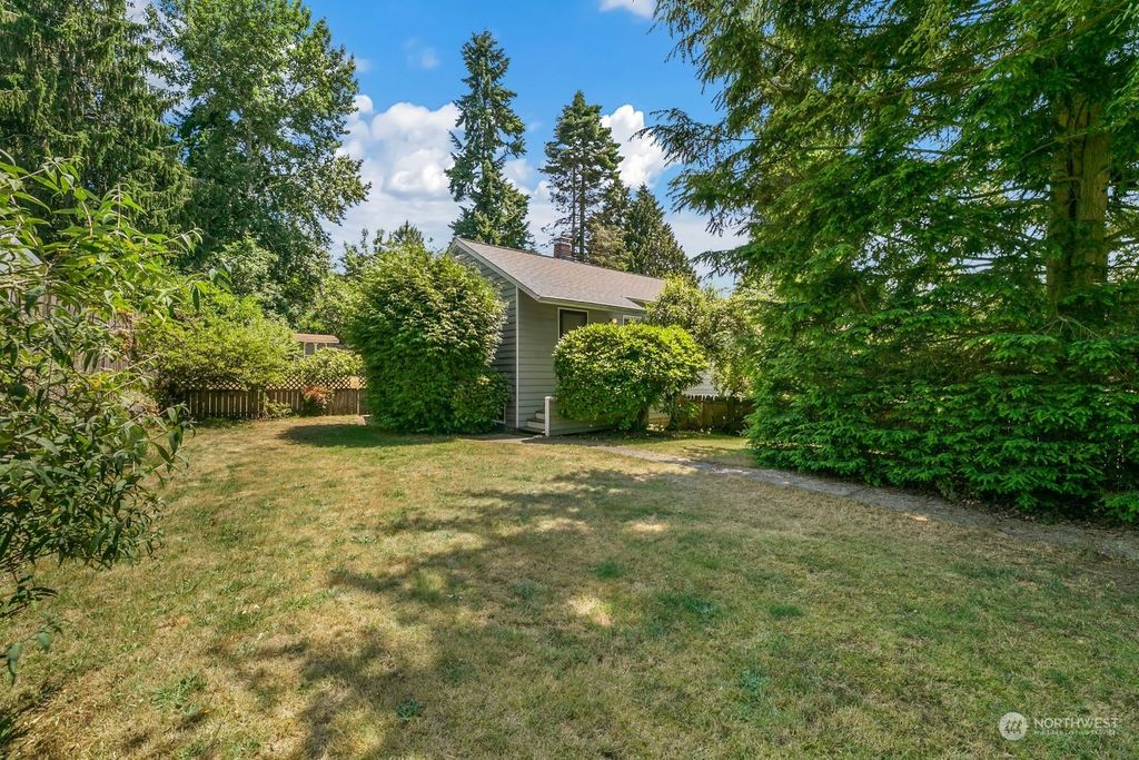 Photo of 14934 5th Avenue NE, Shoreline, WA 98155 (MLS # 2135330)
