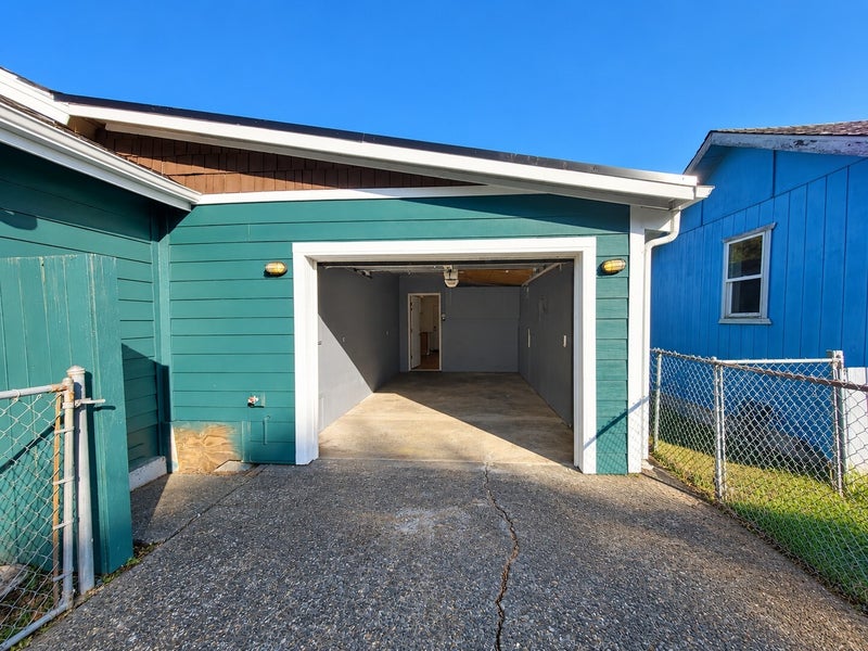 117 W Eklund Avenue