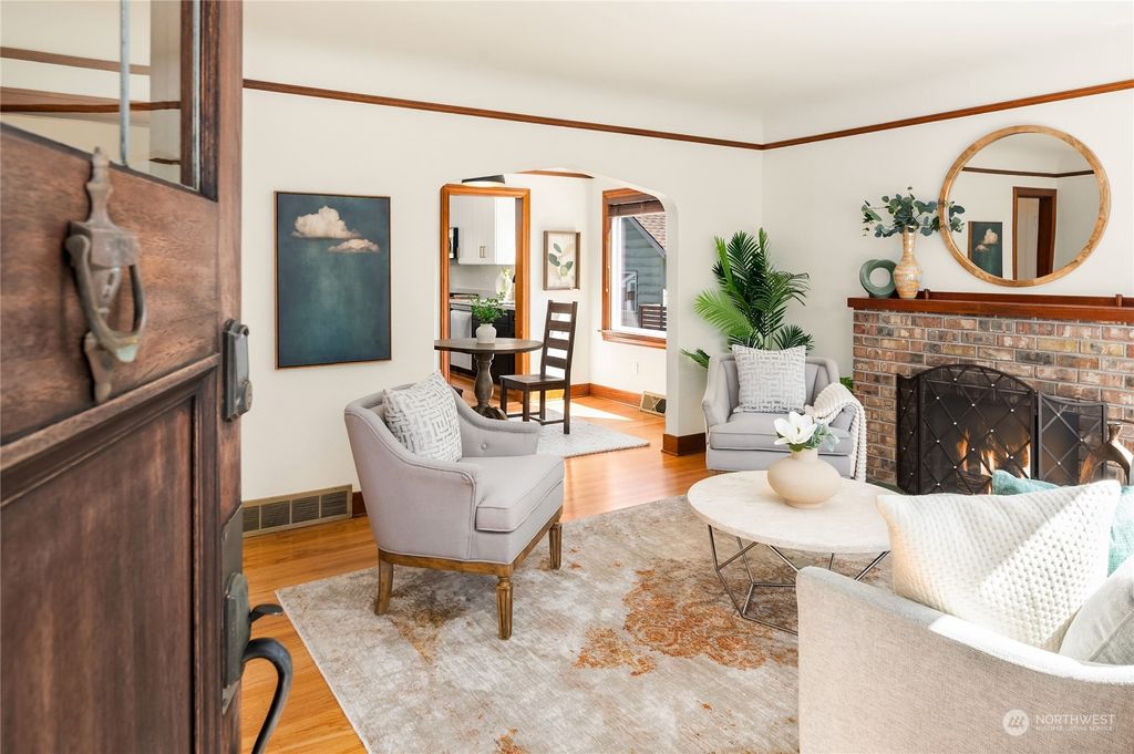 Photo of 3228 Walnut Avenue SW, Seattle, WA 98116 (MLS # 2266611)