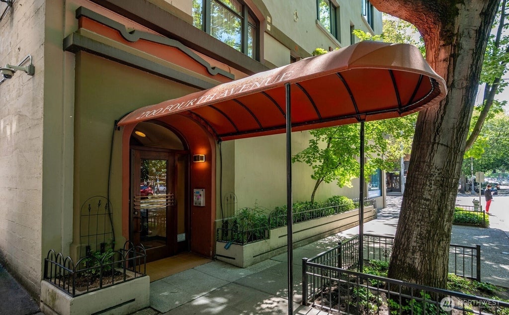 Photo of 2700 4th Avenue #503, Seattle, WA 98121 (MLS # 2555636)