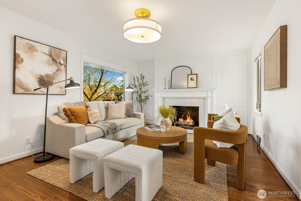 Photo of 3207 29th Avenue W, Seattle, WA 98199 (MLS # 2353152)