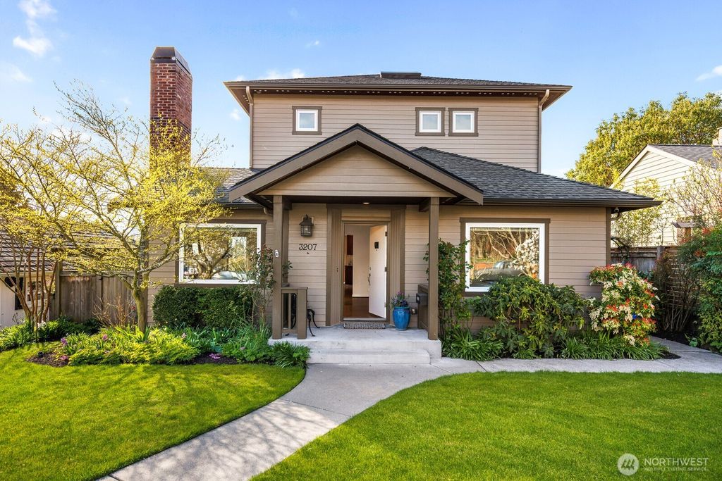 Photo of 3207 29th Avenue W, Seattle, WA 98199 (MLS # 2353152)