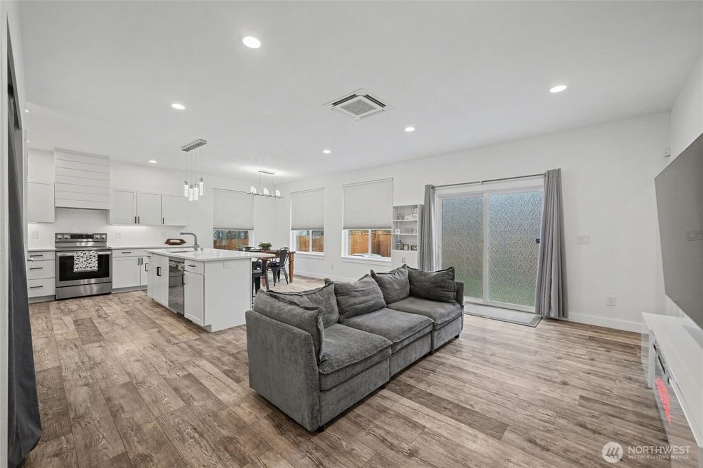 Photo of 8365 Golden Valley Boulevard, Maple Falls, WA 98266 (MLS # 2494102)