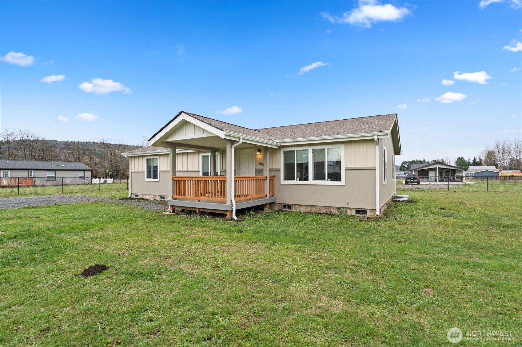 208 Mossyrock Rd West