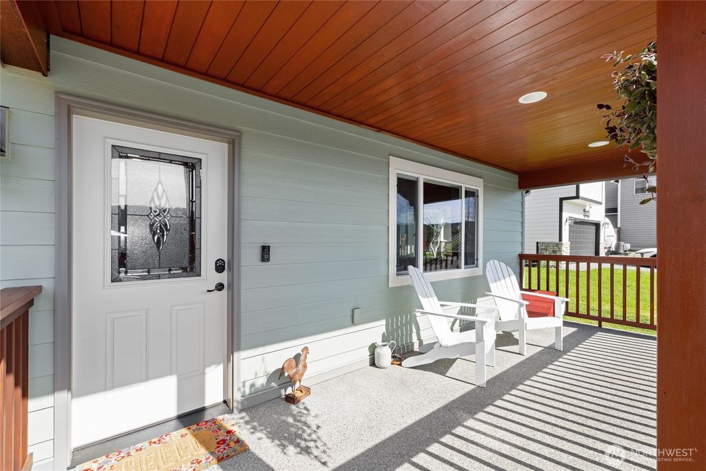 Photo of 652 Joy Street, Eatonville, WA 98328 (MLS # 2496568)