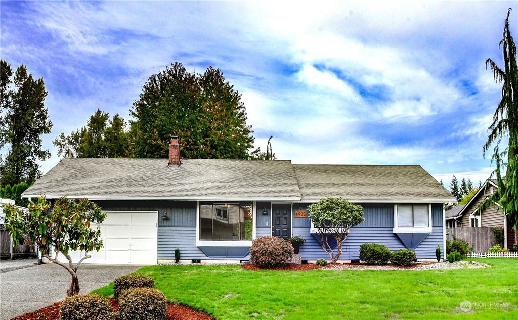 Photo of 4933 139th Place NE, Marysville, WA 98271 (MLS # 2171460)