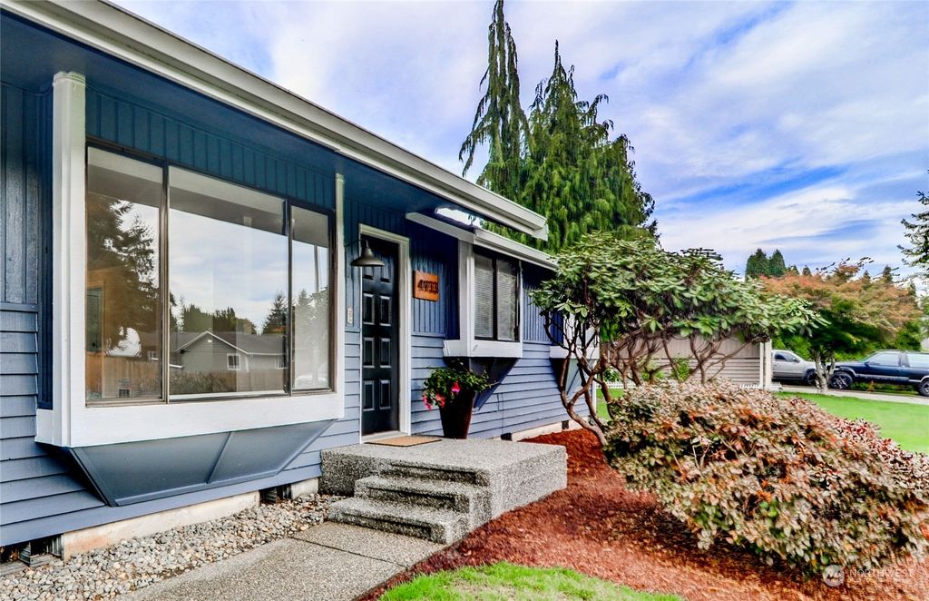 Photo of 4933 139th Place NE, Marysville, WA 98271 (MLS # 2171460)