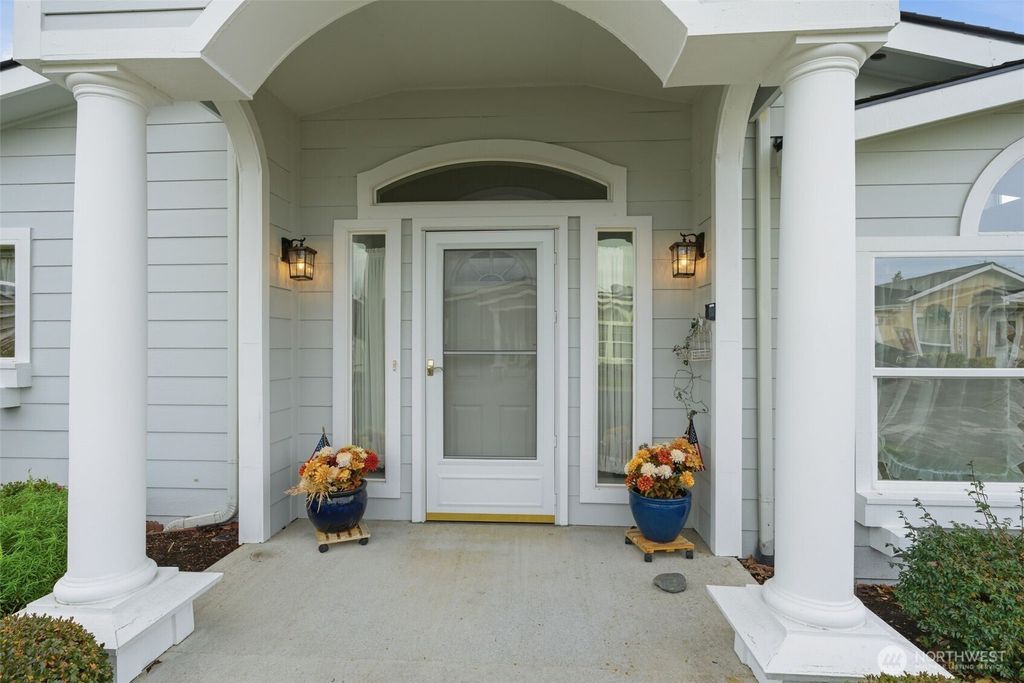 Photo of 22309 SE 243rd Street #136, Maple Valley, WA 98038 (MLS # 2457201)