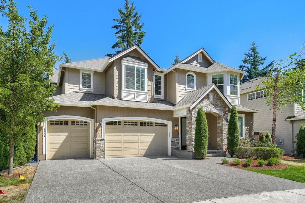 Photo of 2122 215th Place SE, Sammamish, WA 98075 (MLS # 2568707)