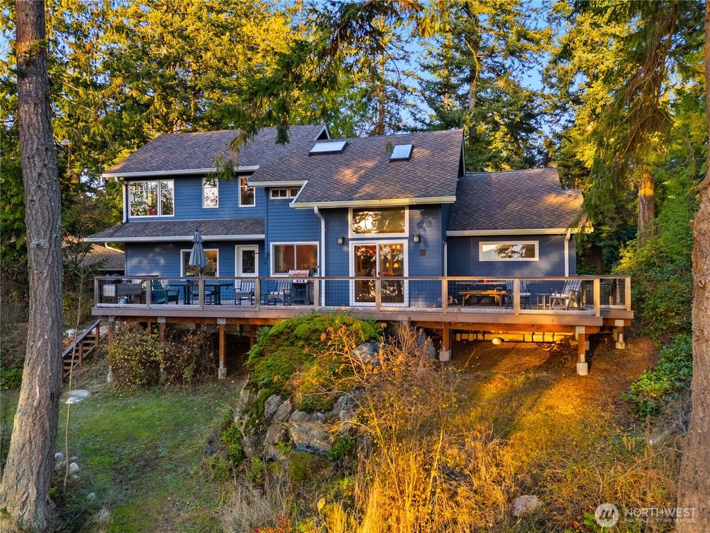 Photo of 7404 Holiday Boulevard, Anacortes, WA 98221 (MLS # 2458768)