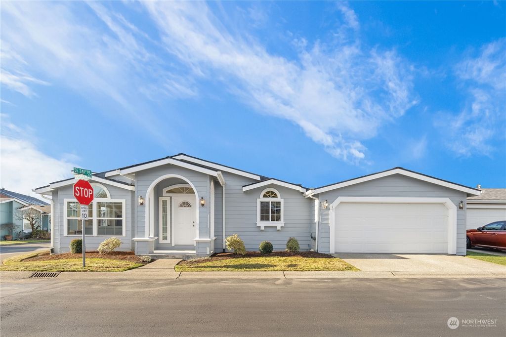 Photo of 24071 223rd Lane SE, Maple Valley, WA 98038 (MLS # 2325477)