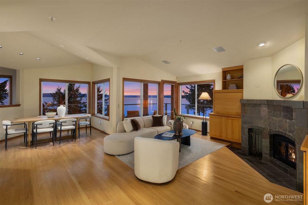 Photo of 2861 SW 171st Street, Burien, WA 98166 (MLS # 2498848)