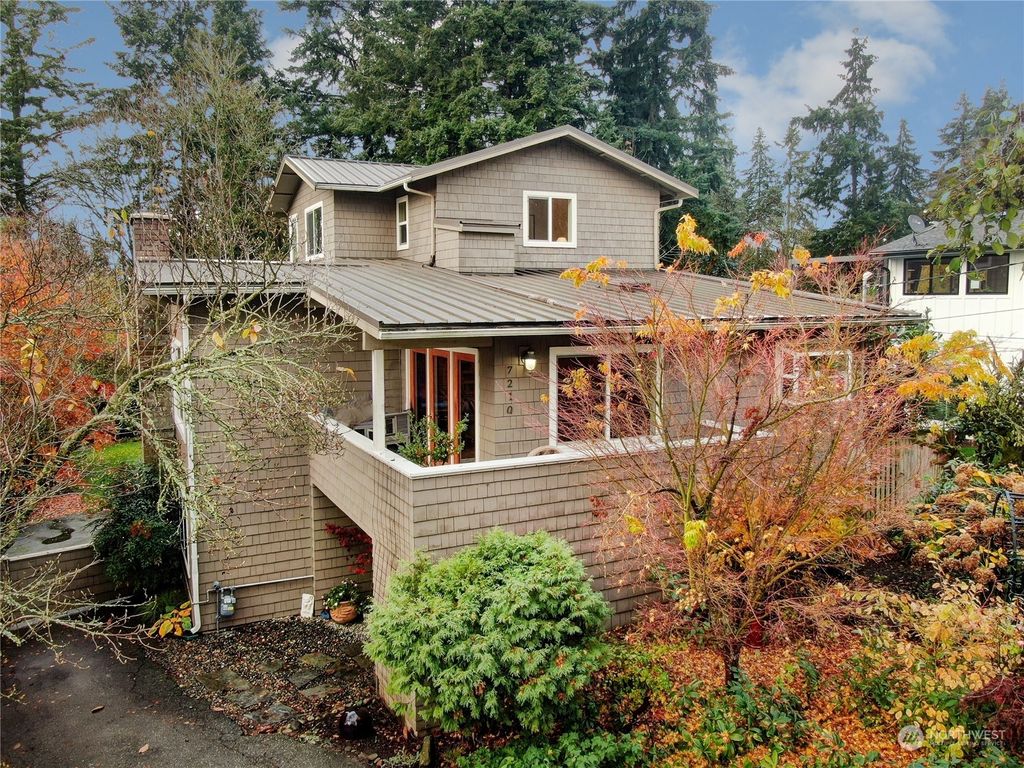 Photo of 7210 NE 158th Street, Kenmore, WA 98028 (MLS # 2309493)