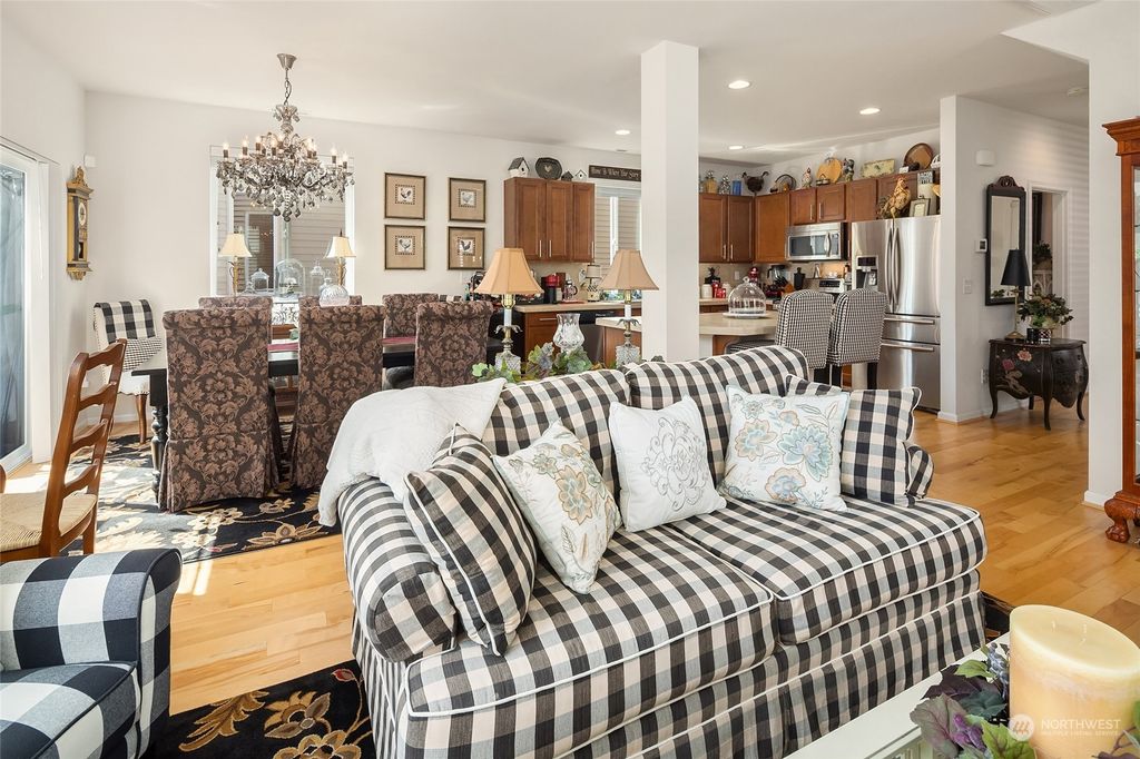 Photo of 12427 13th Drive SE, Everett, WA 98208 (MLS # 2144381)