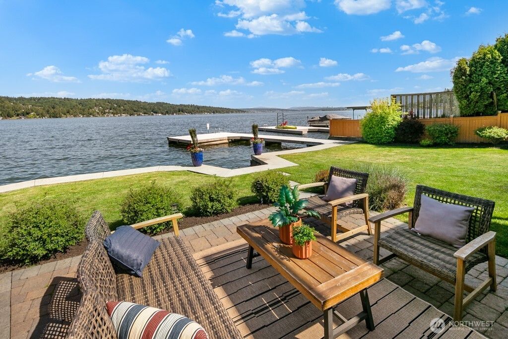 Photo of 13190 Riviera Place NE, Seattle, WA 98125 (MLS # 2397415)