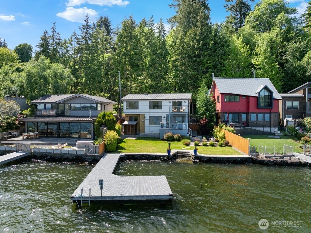 Photo of 13190 Riviera Place NE, Seattle, WA 98125 (MLS # 2397415)