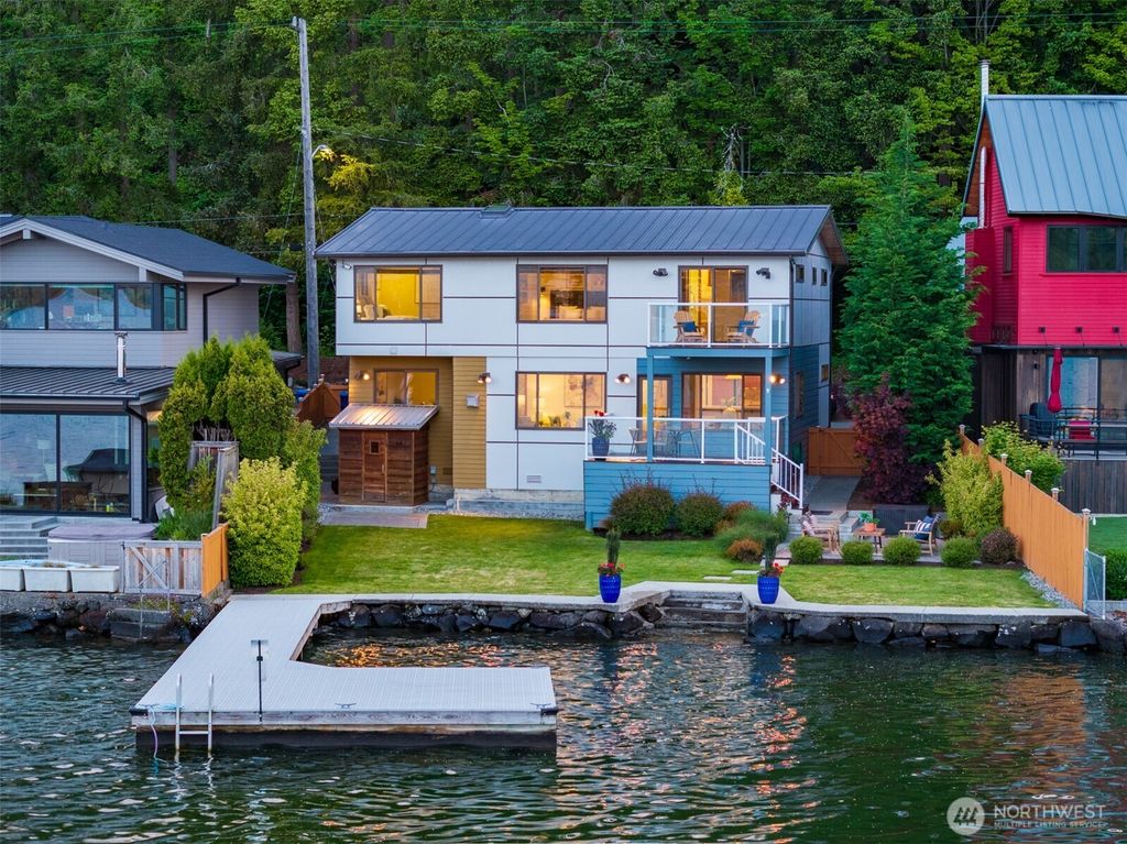 Photo of 13190 Riviera Place NE, Seattle, WA 98125 (MLS # 2397415)