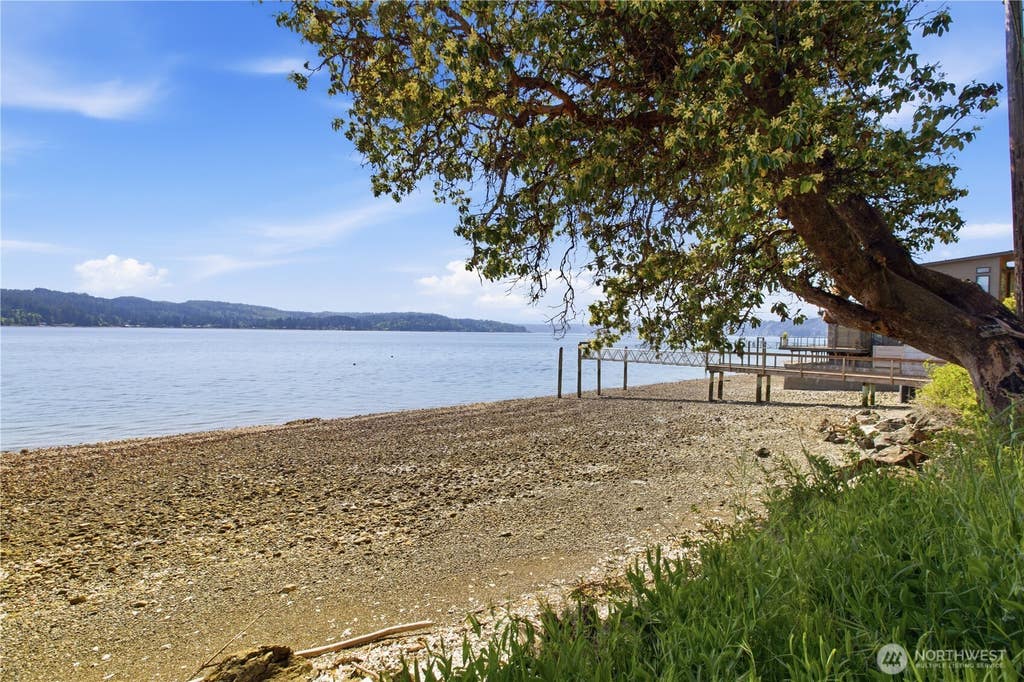 Photo of 0 XXX NE North Shore Road, Belfair, WA 98528 (MLS # 2523025)