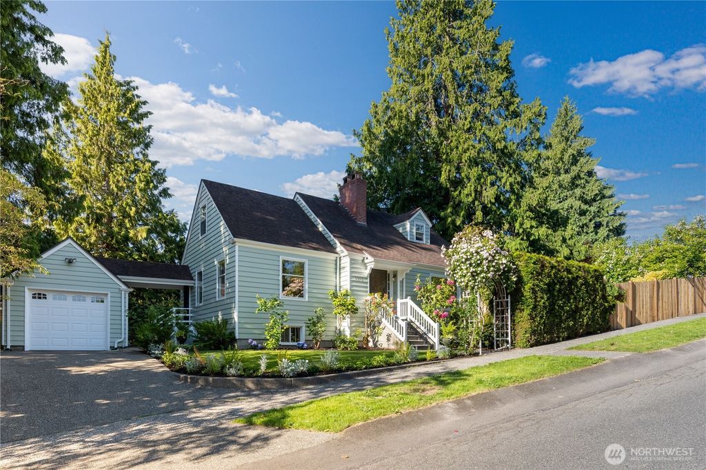 Photo of 1717 SW Austin Street, Seattle, WA 98106 (MLS # 2385813)
