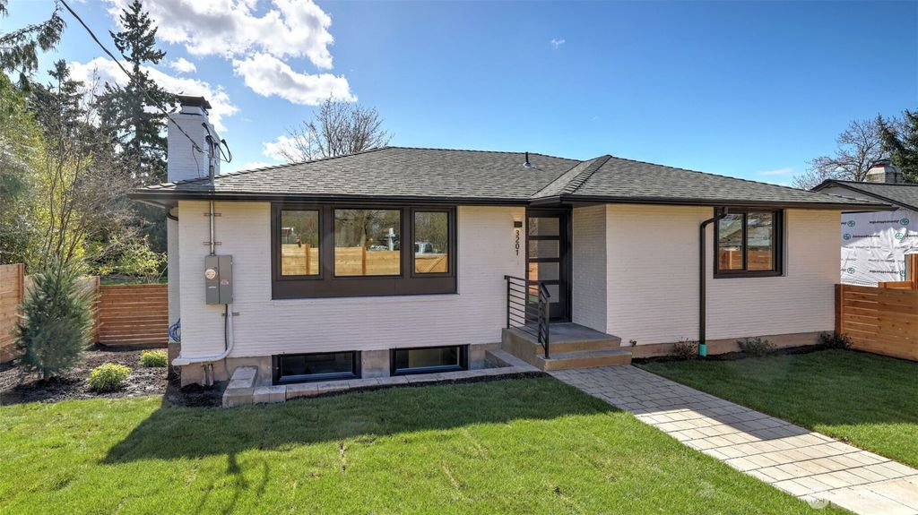 Photo of 3201 S Webster St. ST, Seattle, WA 98118 (MLS # 2541031)
