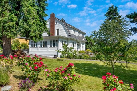 Photo of 4918 S 3rd Avenue, Everett, WA 98203 (MLS # 2478974)