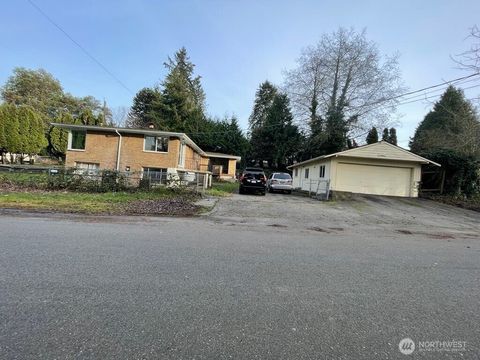 27 SW 102 Street Seattle WA 98146