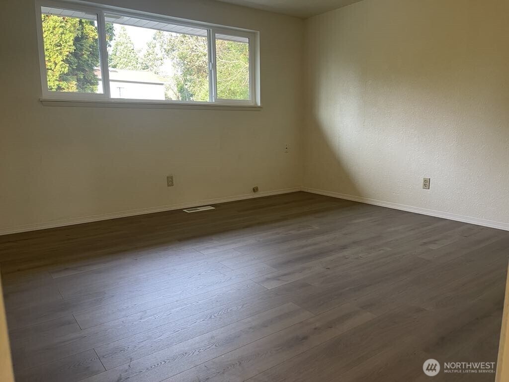 27 SW 102 Street