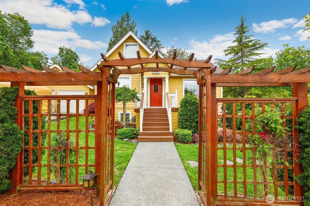 Photo of 3706 Upland Avenue, Everett, WA 98203 (MLS # 2401593)