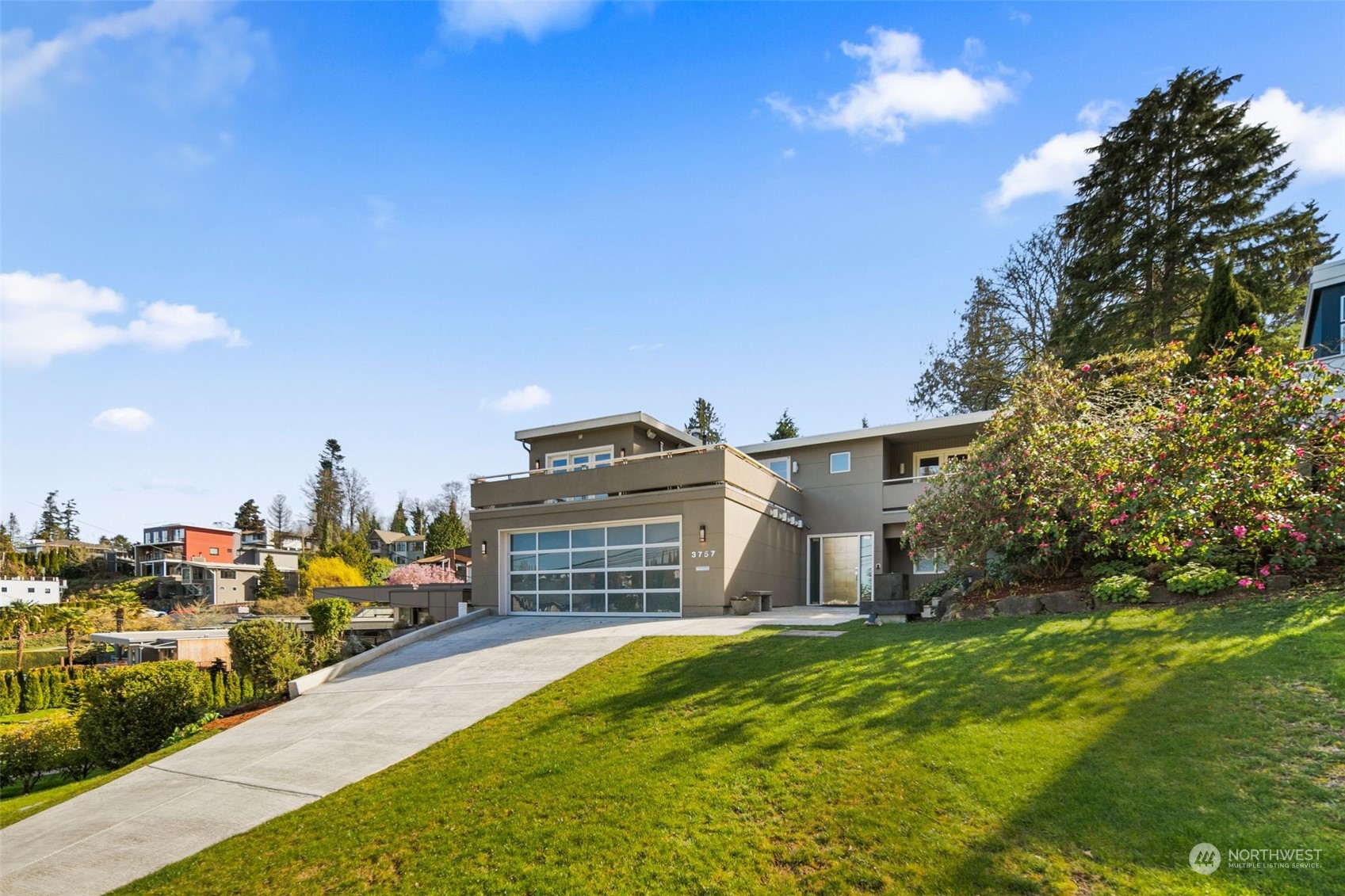 3757 W Commodore Way