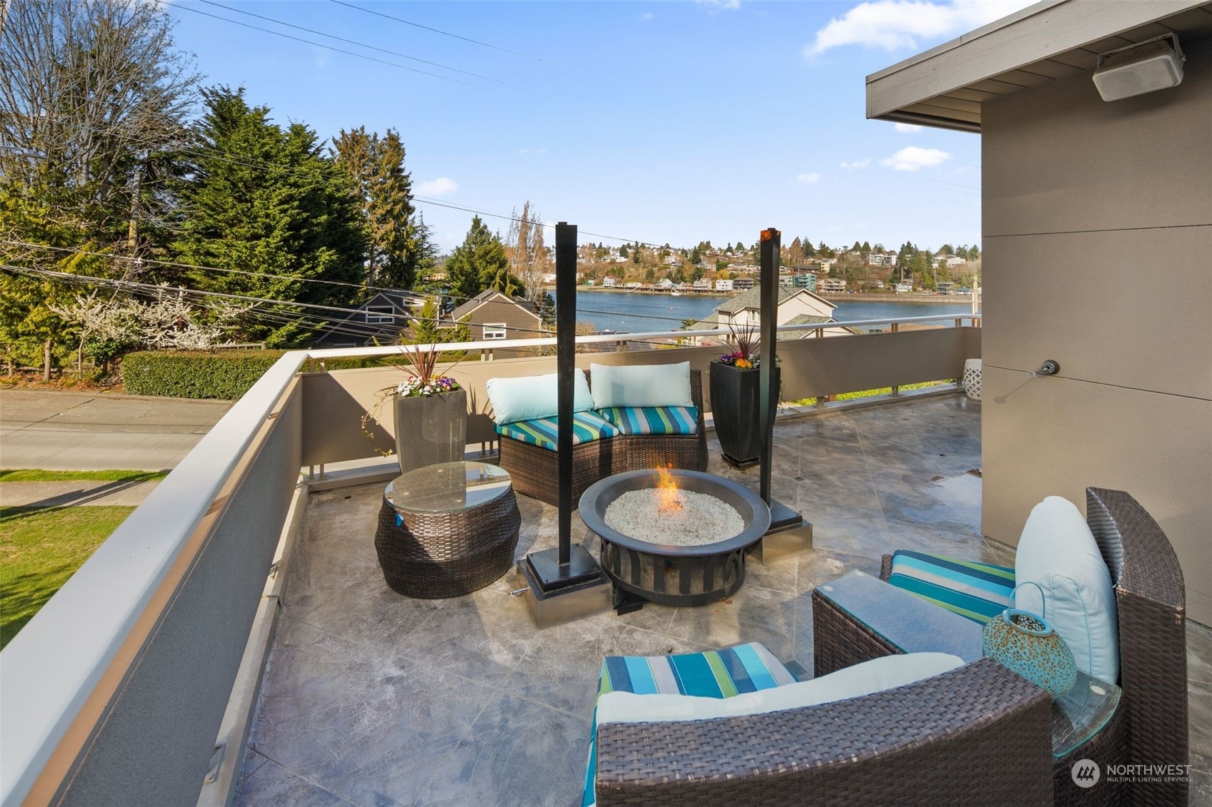 3757 W Commodore Way