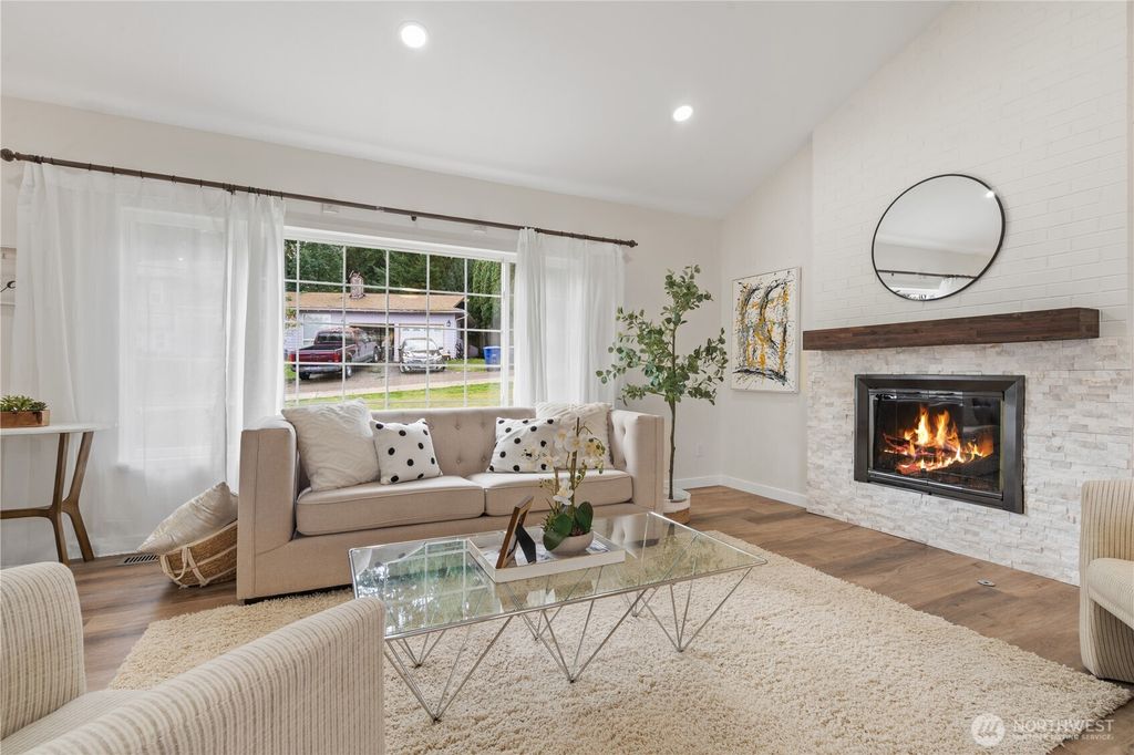 Photo of 15414 SE 17th Street, Bellevue, WA 98007 (MLS # 2449041)