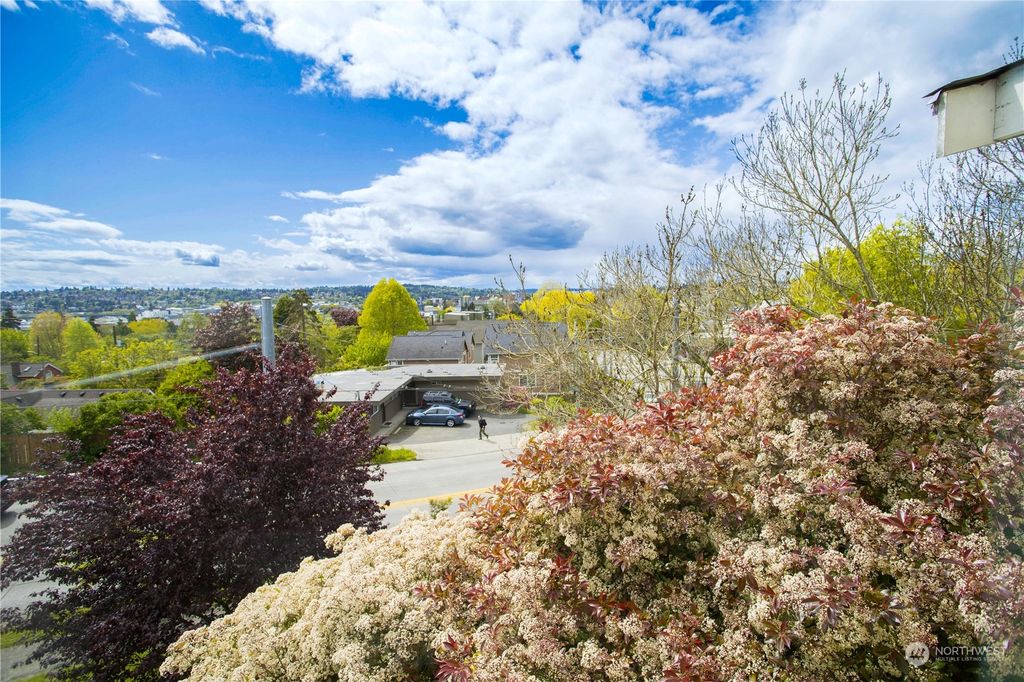 Photo of 319 A NW 55 Street, Seattle, WA 98107 (MLS # 2247644)