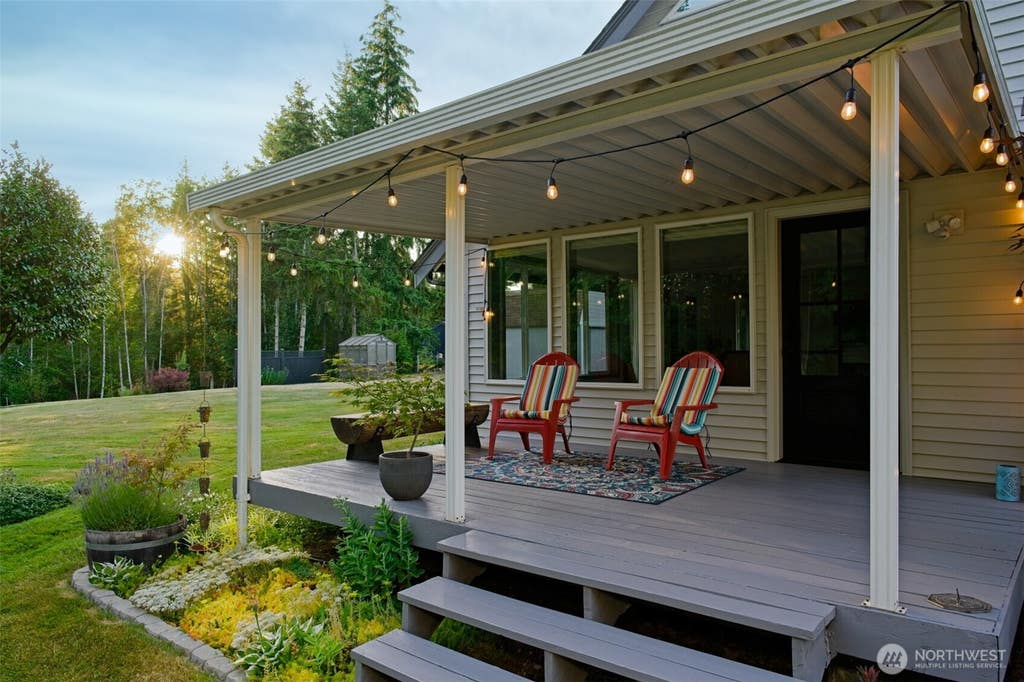 Photo of 305 NW Paulson Road, Poulsbo, WA 98370 (MLS # 2553713)