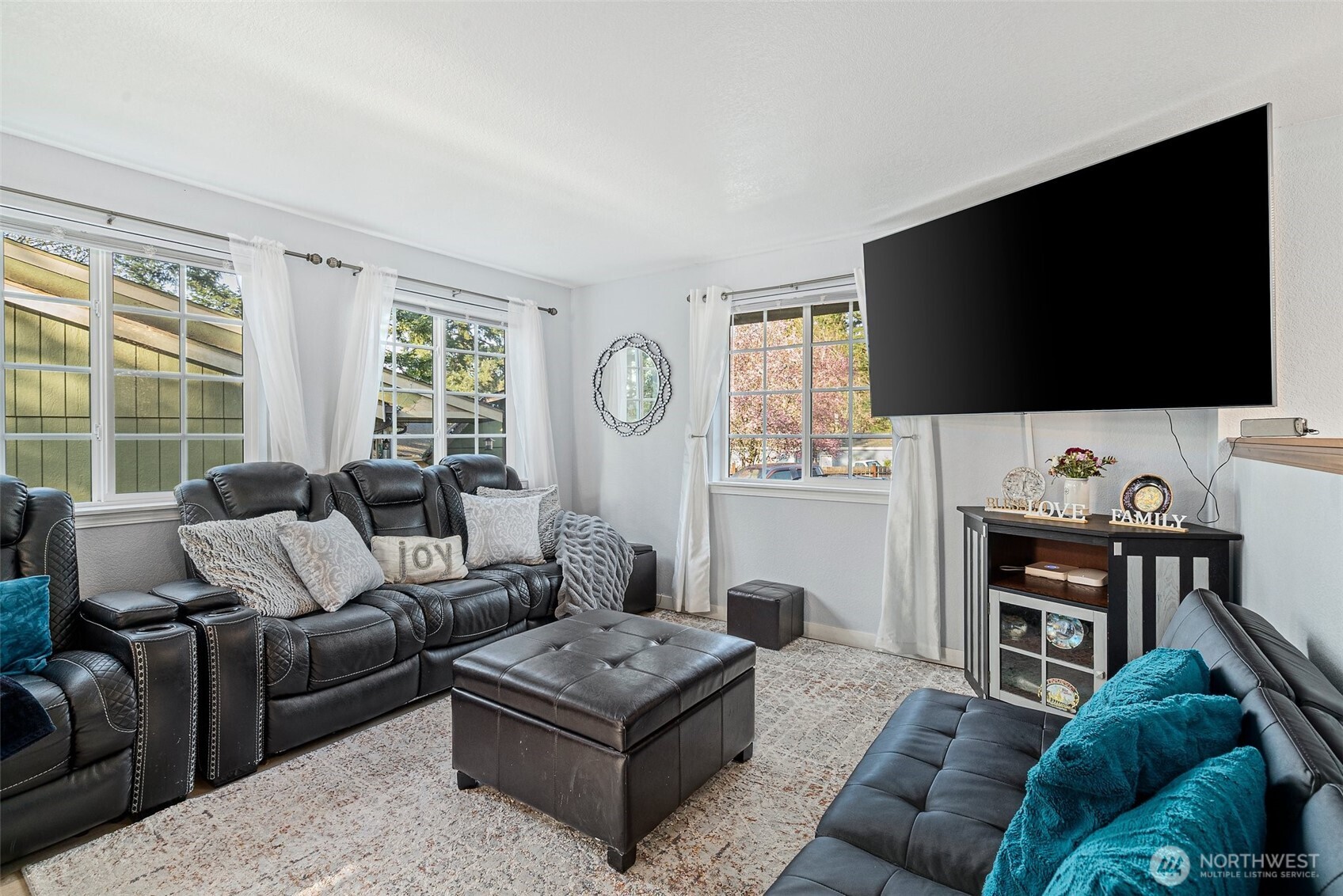 31 NE Skipper Court