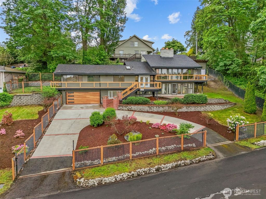 Photo of 4509 S Snoqualmie Street, Seattle, WA 98118 (MLS # 2523701)