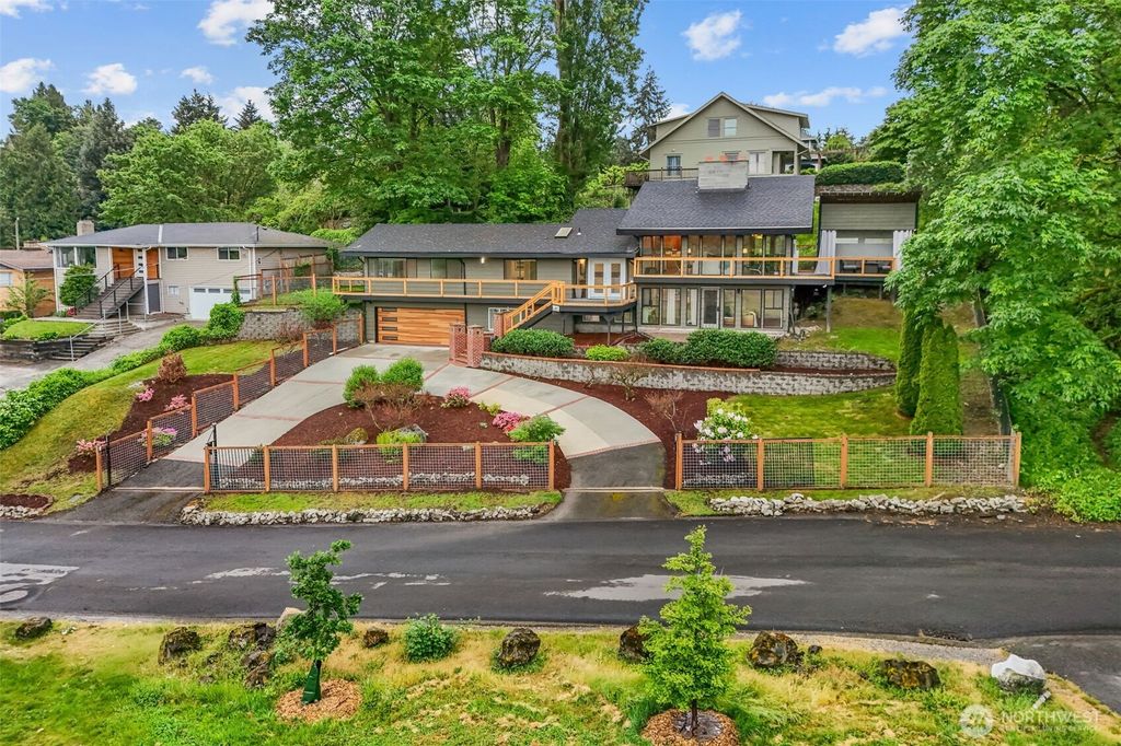 Photo of 4509 S Snoqualmie Street, Seattle, WA 98118 (MLS # 2523701)