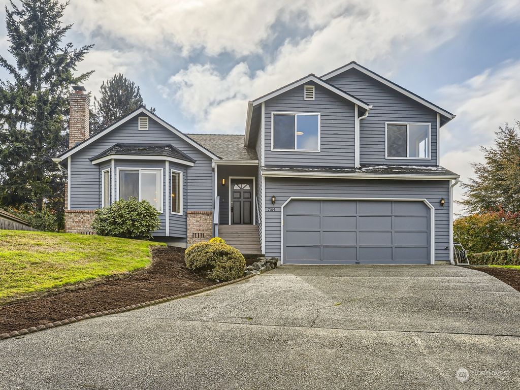 Photo of 7014 67th Street NE, Marysville, WA 98270 (MLS # 2169243)