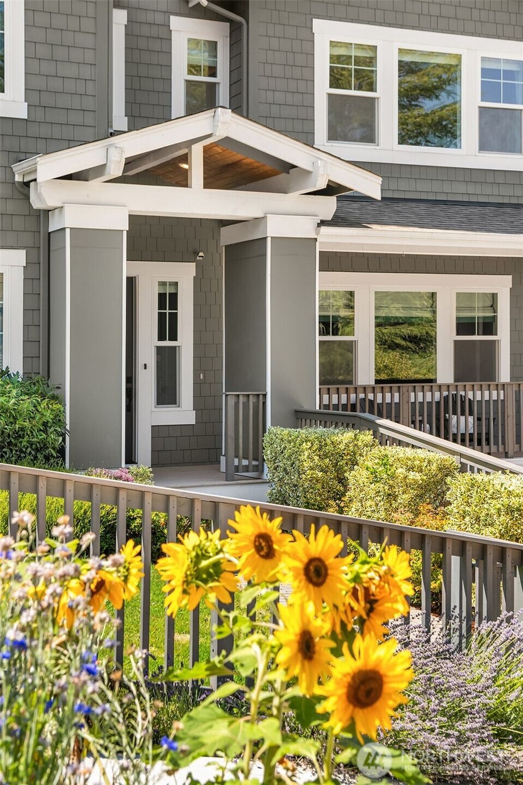 Photo of 2907 Queen Anne Avenue N, Seattle, WA 98109 (MLS # 2411809)