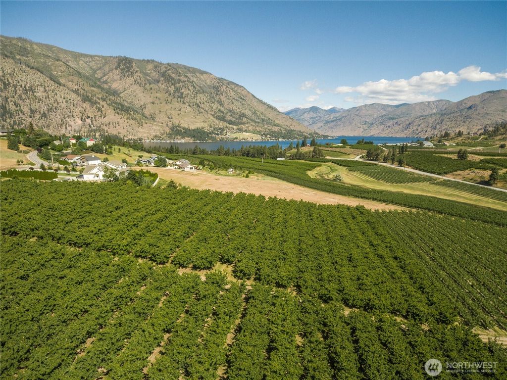 Photo of 950 Loop Avenue, Manson, WA 98831 (MLS # 2465384)