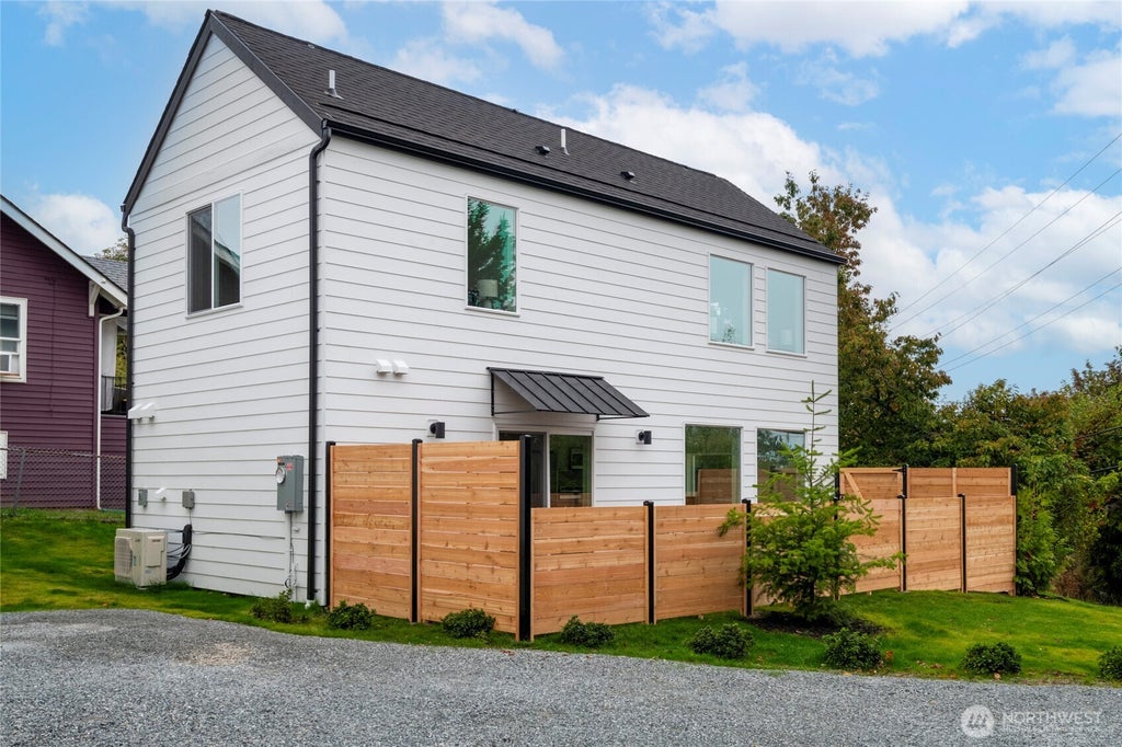 Photo of 10029 14th Avenue S, Seattle, WA 98168 (MLS # 2588153)