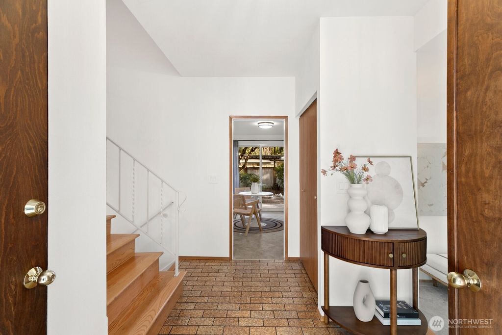 Photo of 19810 95th Avenue NE, Bothell, WA 98011 (MLS # 2470585)