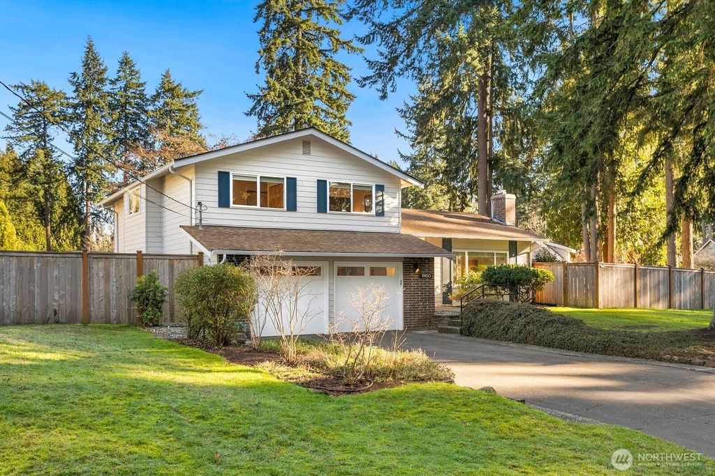 Photo of 19810 95th Avenue NE, Bothell, WA 98011 (MLS # 2470585)