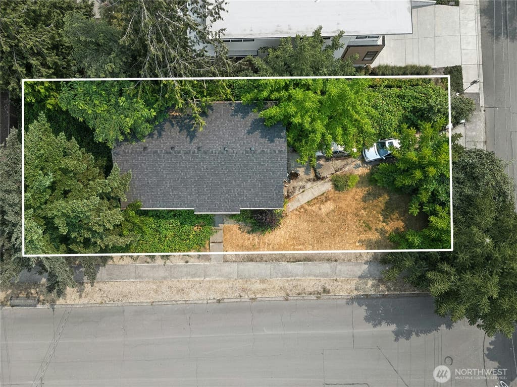 Photo of 1010 2nd Street, Kirkland, WA 98033 (MLS # 2550992)
