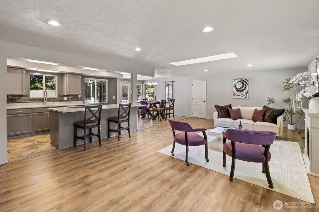 Photo of 14225 104th Avenue NE, Kirkland, WA 98034 (MLS # 2505260)