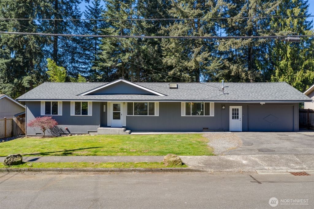 Photo of 14225 104th Avenue NE, Kirkland, WA 98034 (MLS # 2505260)