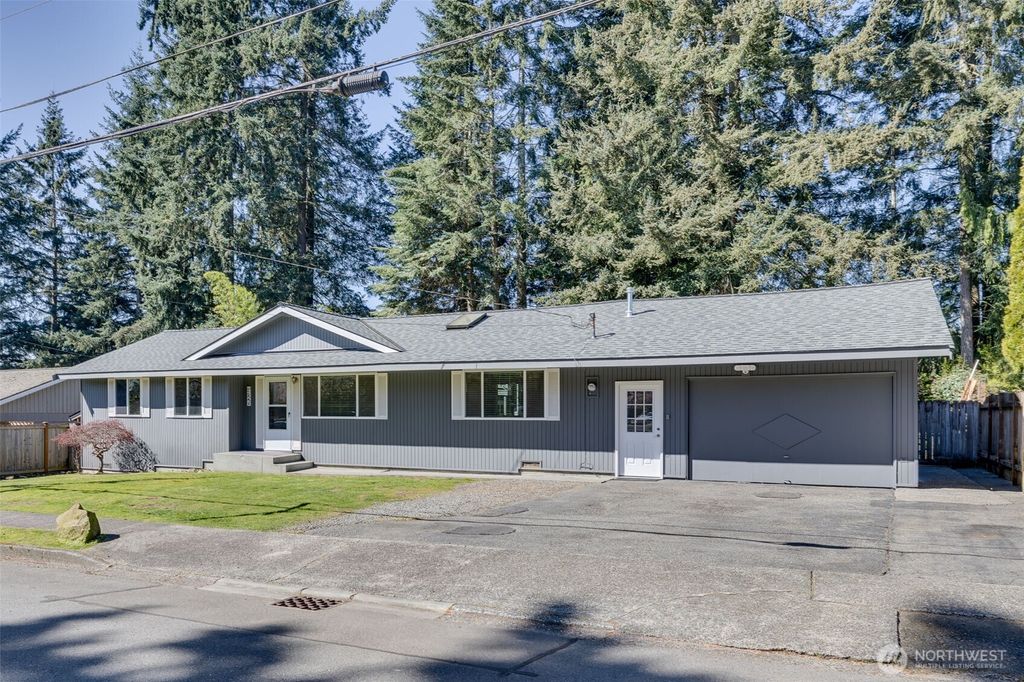 Photo of 14225 104th Avenue NE, Kirkland, WA 98034 (MLS # 2505260)