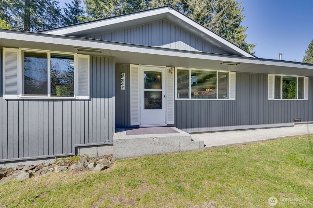 Photo of 14225 104th Avenue NE, Kirkland, WA 98034 (MLS # 2505260)