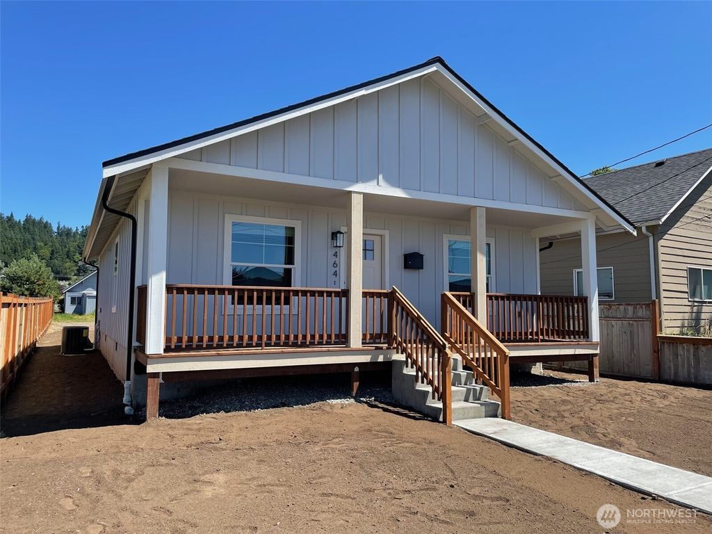 Photo of 464 SW William Avenue, Chehalis, WA 98532 (MLS # 2477198)